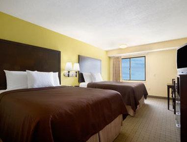 Days Inn & Suites By Wyndham Desoto Bagian luar foto